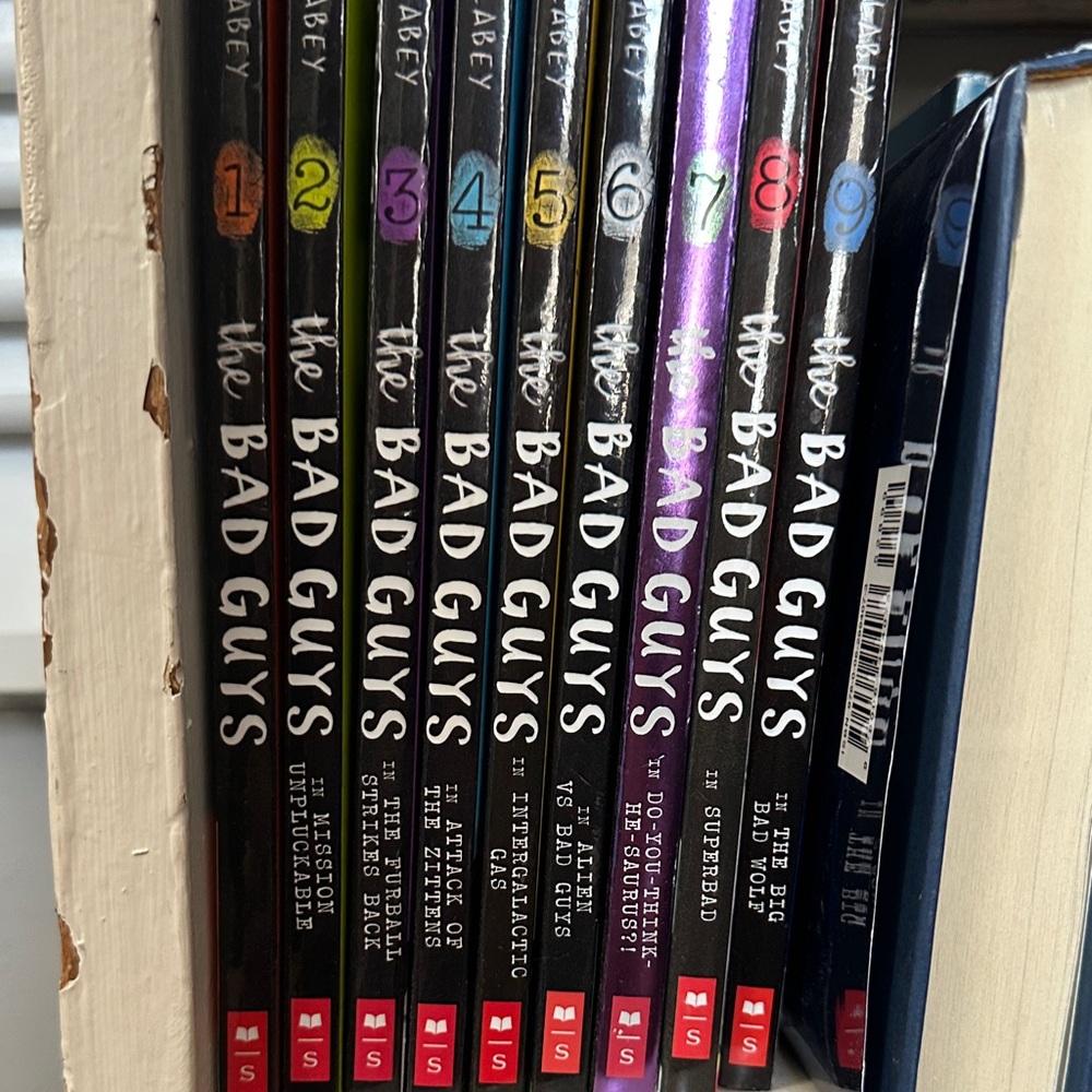 The Bad Guys books 1-9 by Aaron Blabey